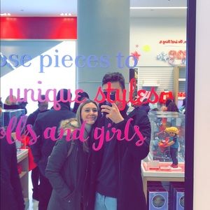 Meet your Posher, Alyson